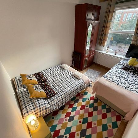 Spacious Family Flat لندن المظهر الخارجي الصورة
