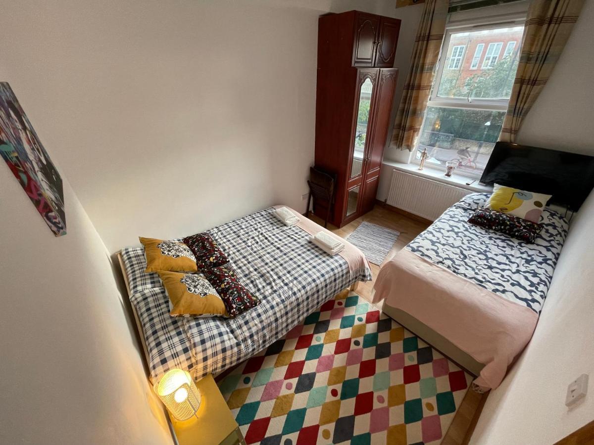 Spacious Family Flat لندن المظهر الخارجي الصورة